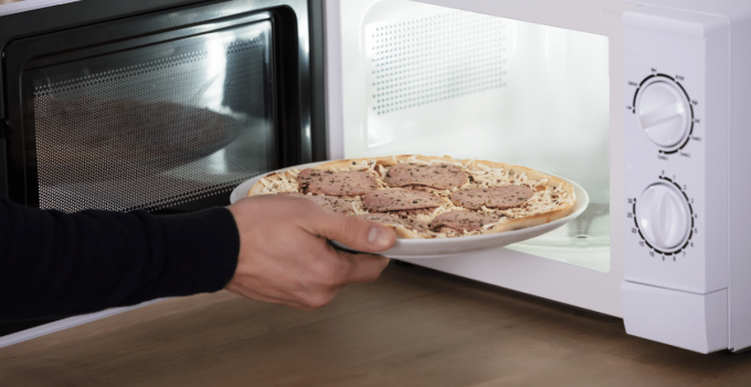 microwave oven that bakes